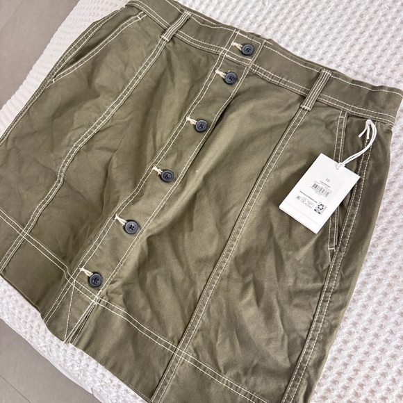 Free Assembly’s Utility Skirt in Olive Green - NWT sz10 - Picture 6 of 7